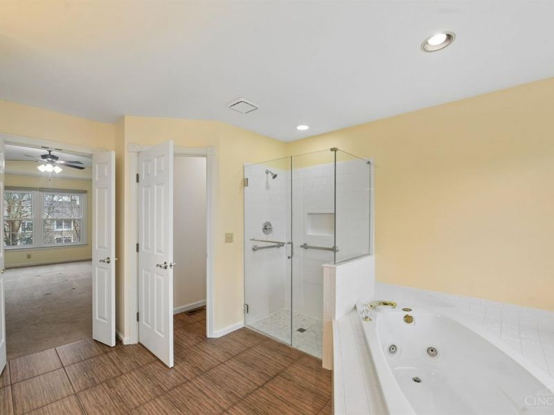 2 Clarke Court, Glendale, OH 45246 Photo 15