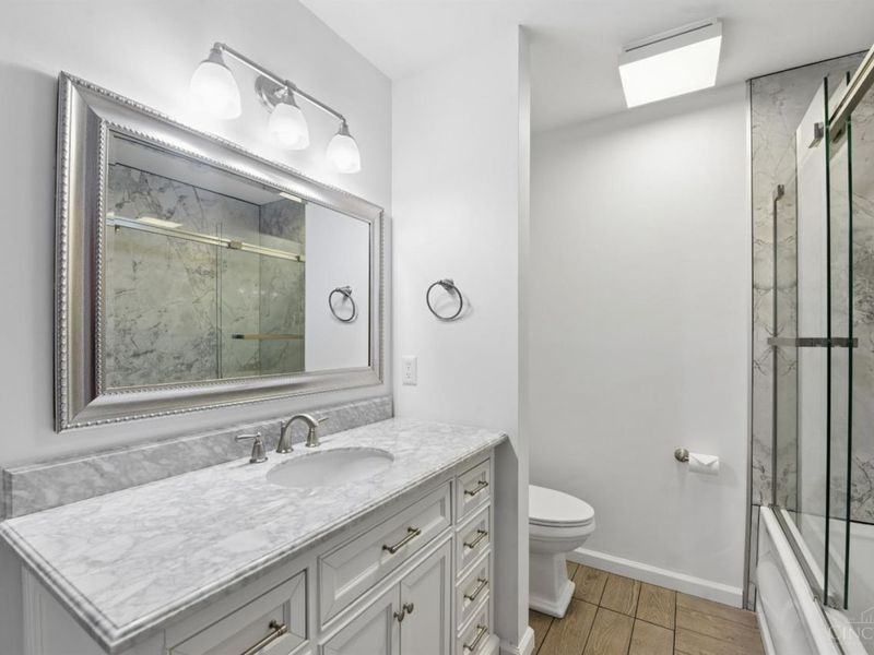 2 Clarke Court, Glendale, OH 45246 Photo 17