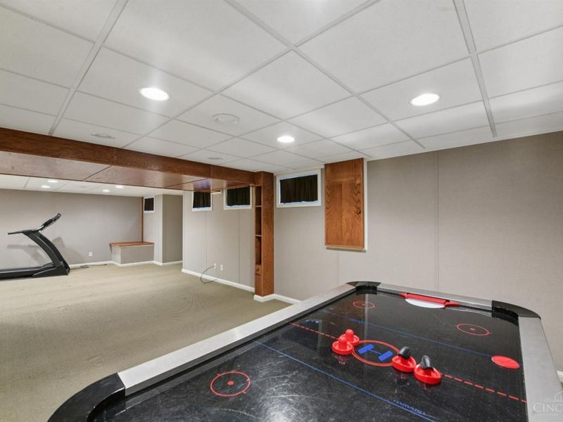 2 Clarke Court, Glendale, OH 45246 Photo 30