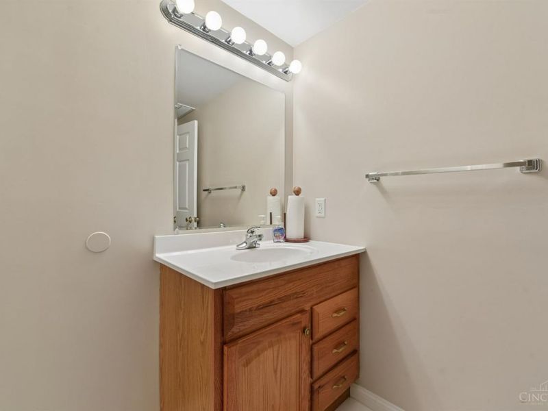 2 Clarke Court, Glendale, OH 45246 Photo 35