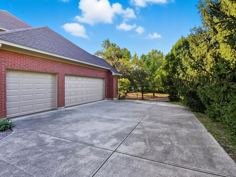 2 Clarke Court, Glendale, OH 45246 Photo 43