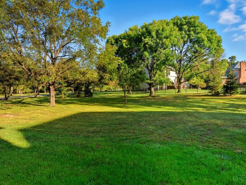 2 Clarke Court, Glendale, OH 45246 Photo 46