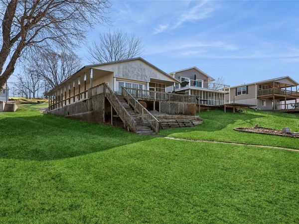 204 Eastside Lane, Montezuma, IA 50171