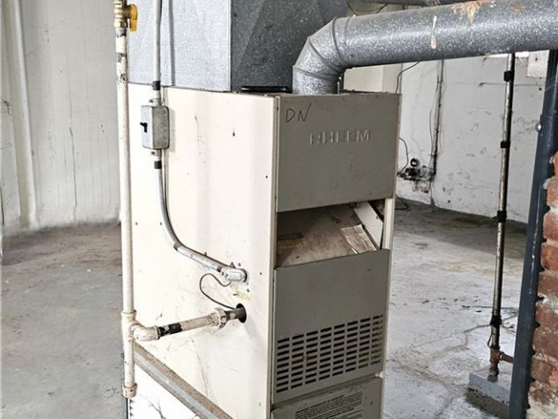 1812 Treadway Avenue, Cleveland, OH 44109 Photo 16