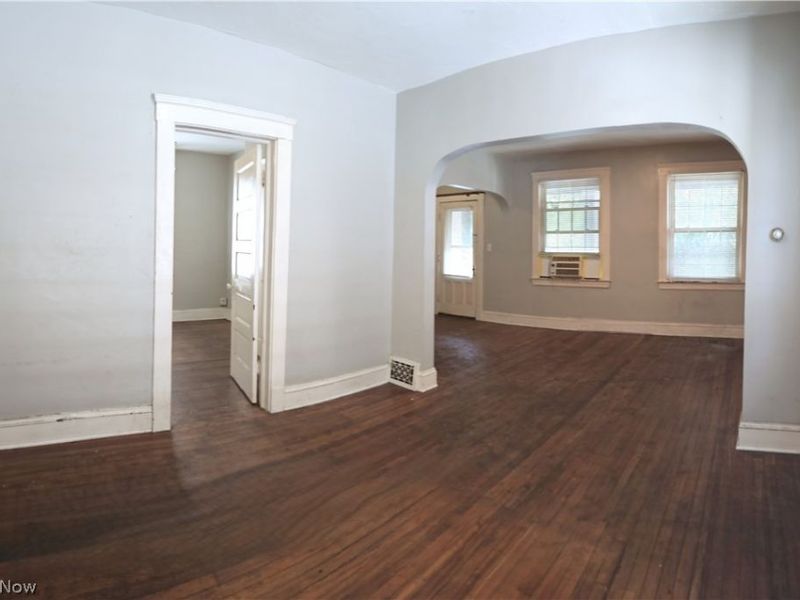 1812 Treadway Avenue, Cleveland, OH 44109 Photo 9