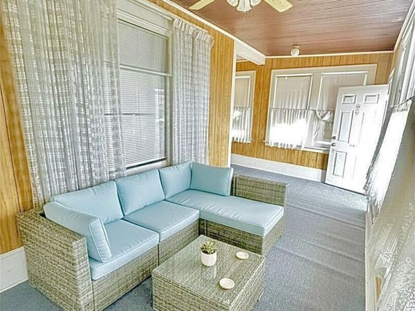 763 Saint Anthony Avenue, Saint Paul, MN 55104