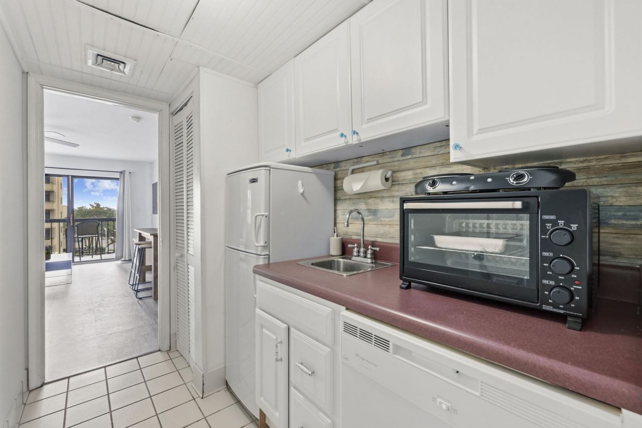 7500 N Ocean Blvd. Photo 5