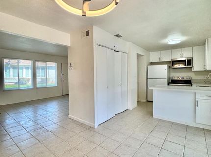 43 Omaha Ct, Sacramento, CA 95823 Photo