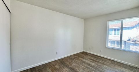43 Omaha Ct, Sacramento, CA 95823 Photo