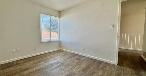 43 Omaha Ct, Sacramento, CA 95823 Photo