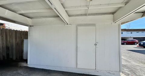 43 Omaha Ct, Sacramento, CA 95823 Photo