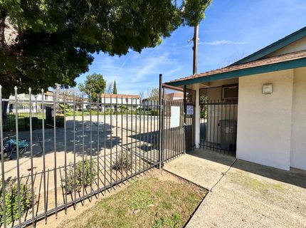 43 Omaha Ct, Sacramento, CA 95823 Photo