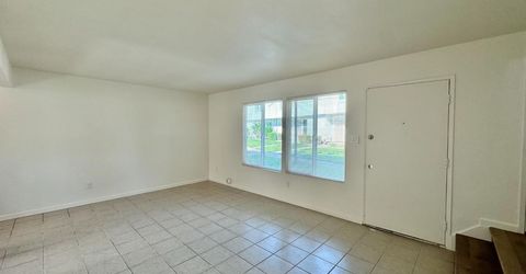 43 Omaha Ct, Sacramento, CA 95823 Photo