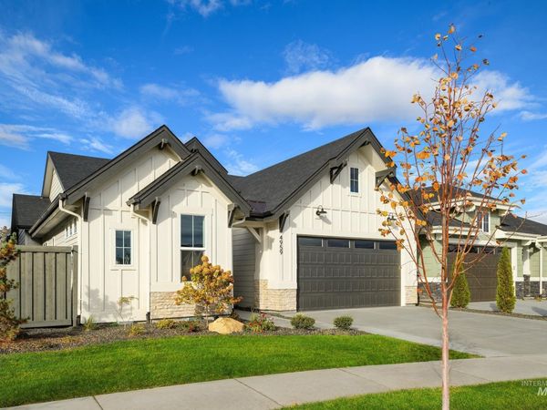 3710 W Silver River Ln, Meridian, ID 83646