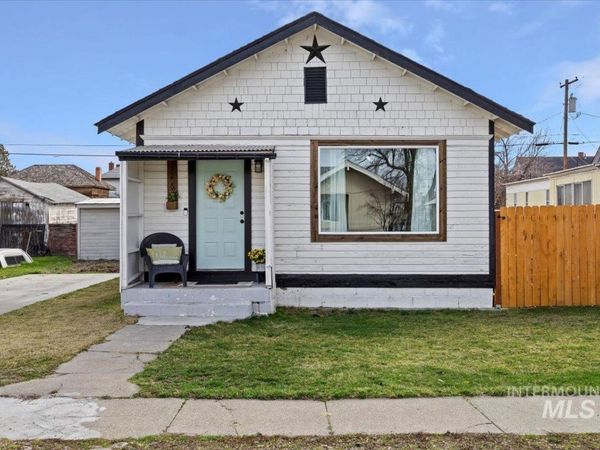 326 Montana Street, Gooding, ID 83330