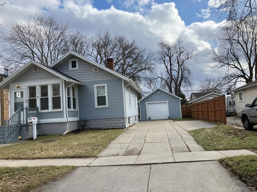 2520 Spruce Street , Port Huron, MI 48060 Main Photo