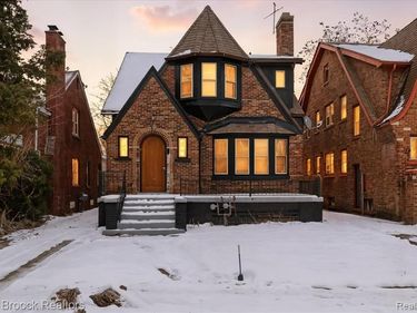 17180 Kentucky Street , Detroit, MI 48221