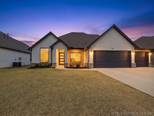 10116 S 229th East Avenue, Broken Arrow, OK 74014