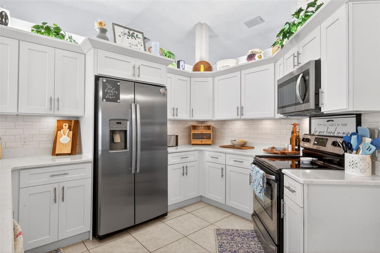 3907 57th Place E, Bradenton, FL 34203 Photo