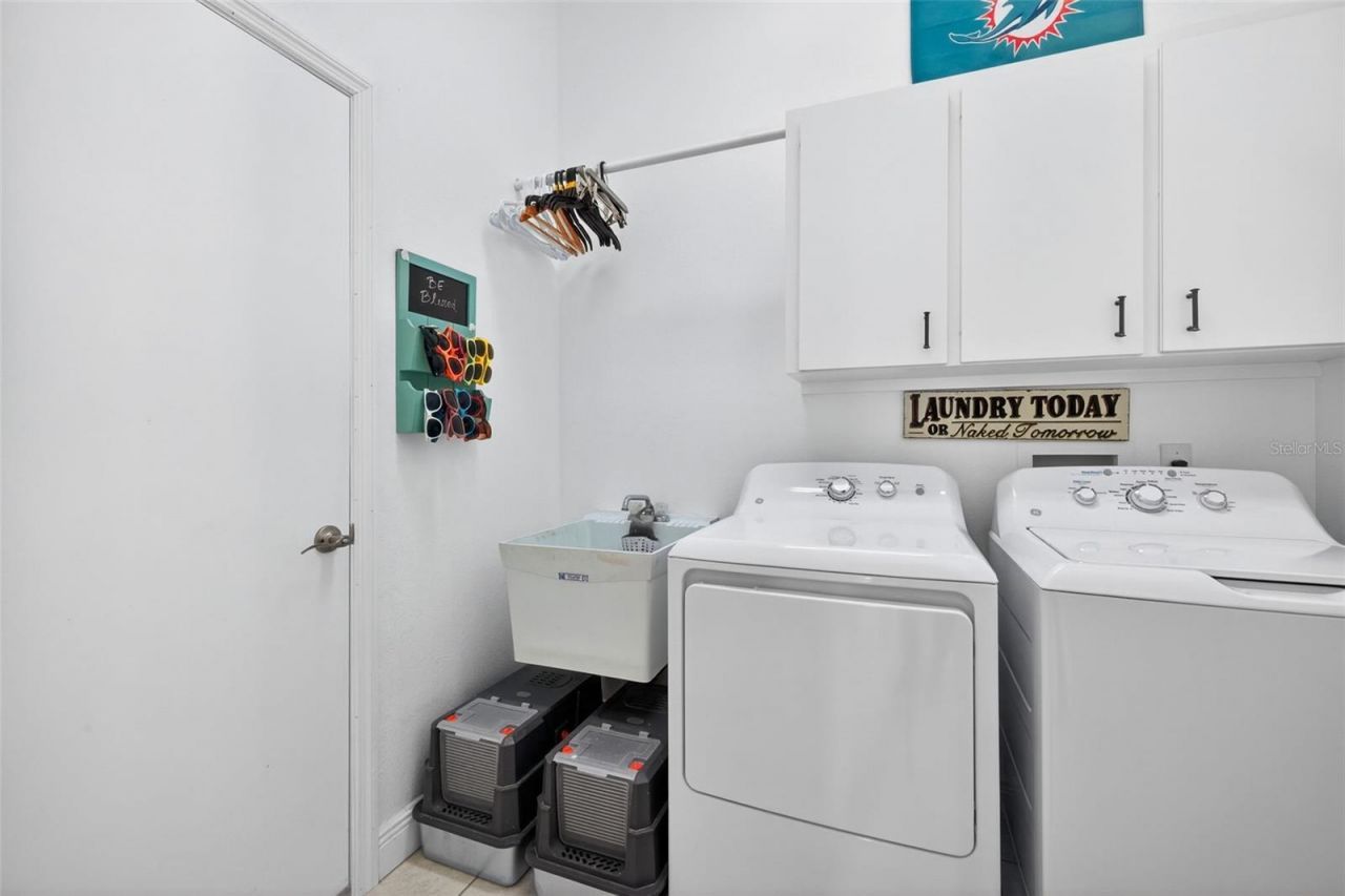 3907 57th Place E, Bradenton, FL 34203 Photo