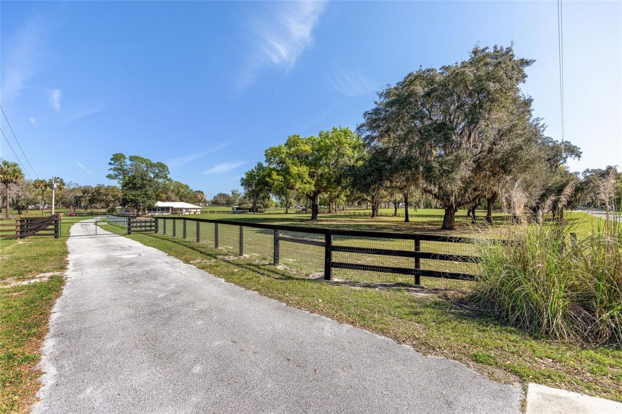 205 E Hwy 318, Citra, FL 32113 Photo