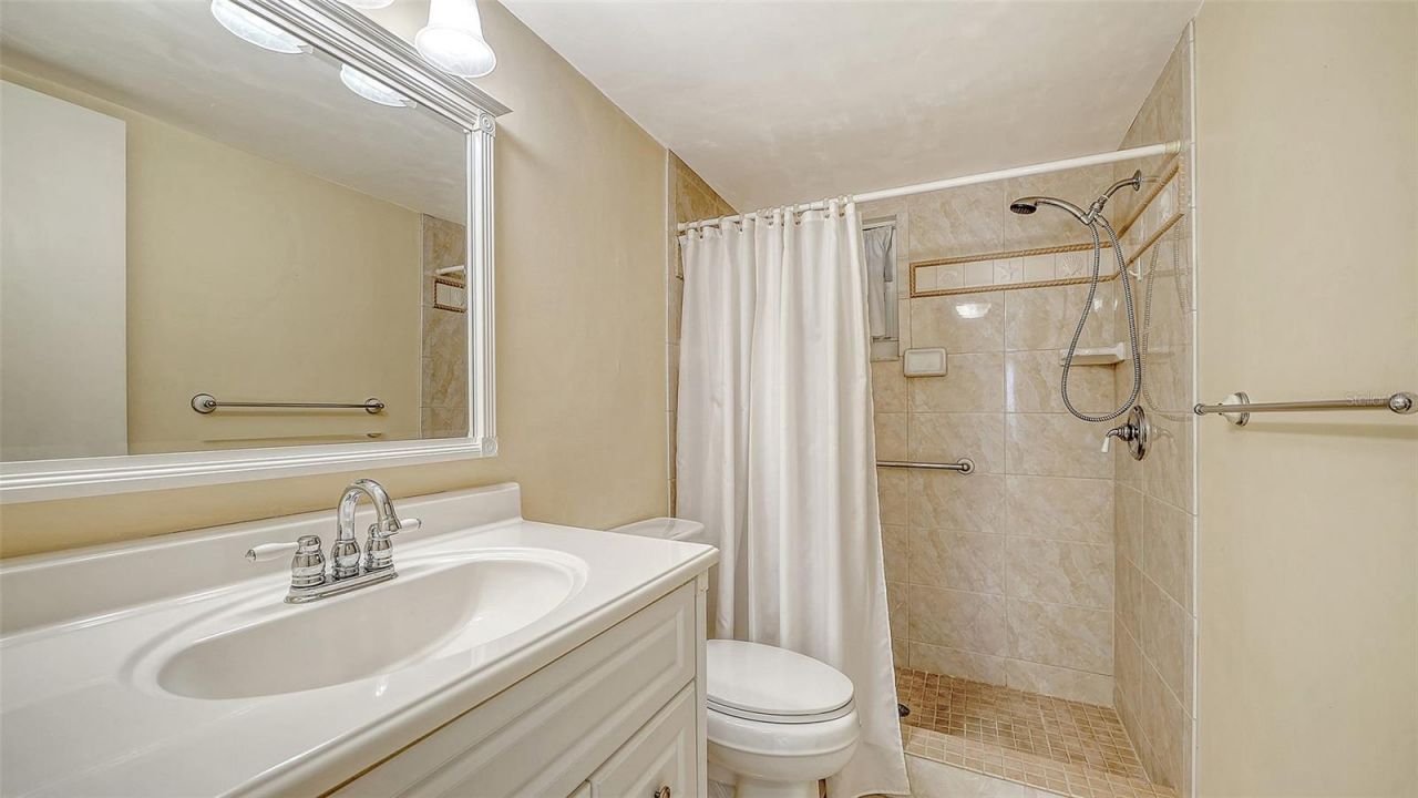 4380 Exeter Drive, Unit 101, Longboat Key, FL 34228 Photo