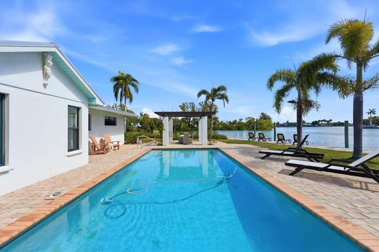 531 72nd Street, Holmes Beach, FL 34217 Photo