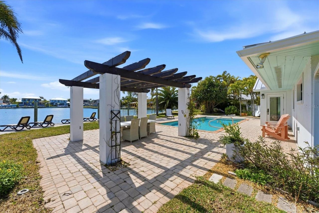 531 72nd Street, Holmes Beach, FL 34217 Photo