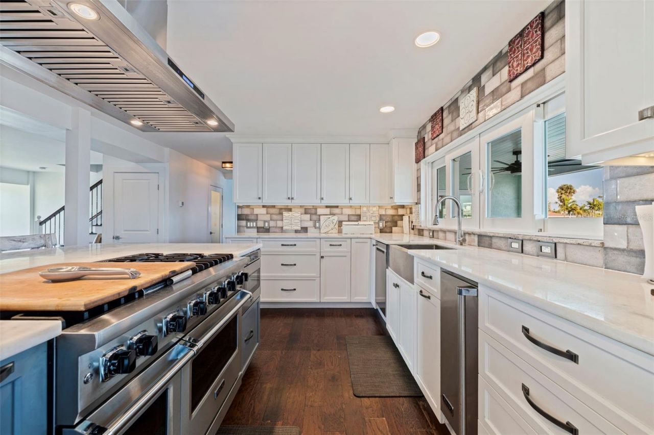 3901 14th Street Ne, Saint Petersburg, FL 33703 Photo