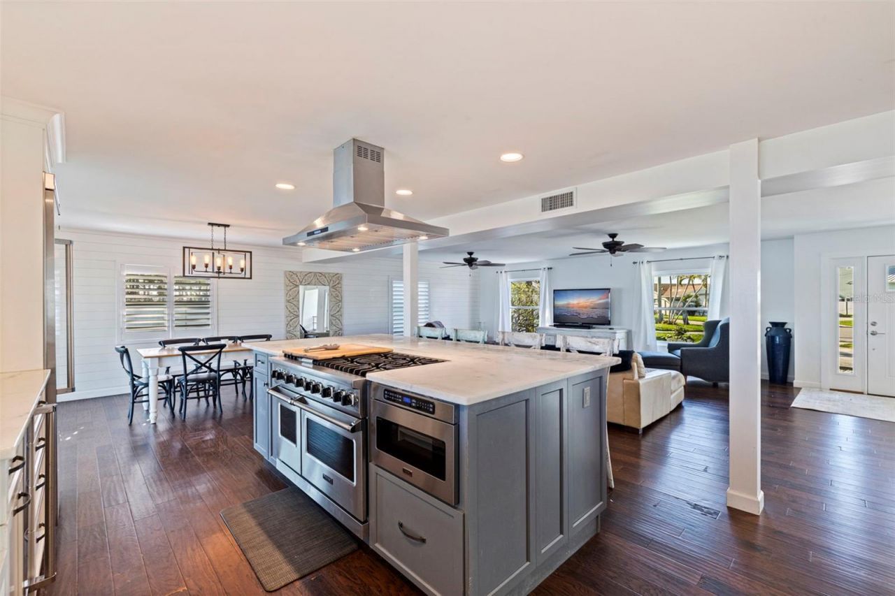 3901 14th Street Ne, Saint Petersburg, FL 33703 Photo