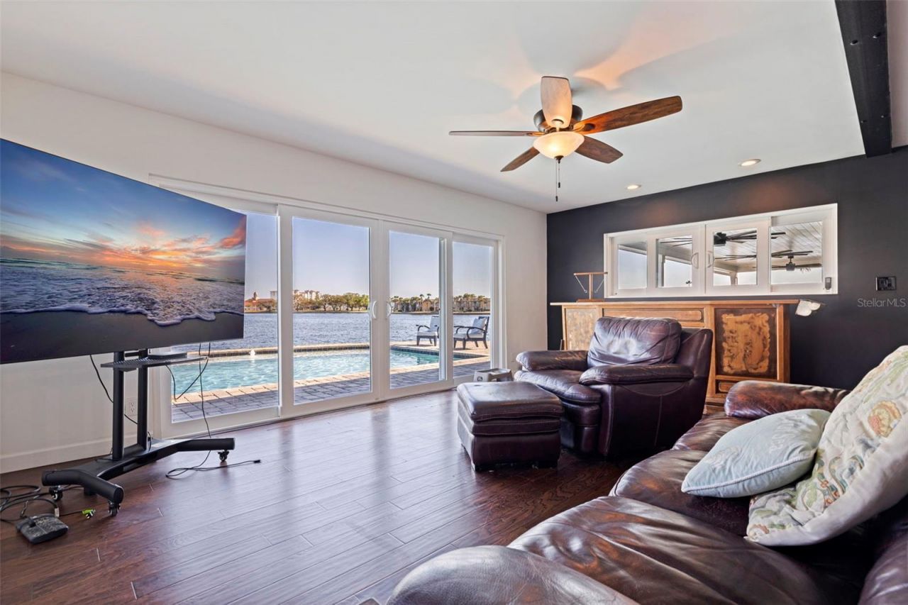 3901 14th Street Ne, Saint Petersburg, FL 33703 Photo