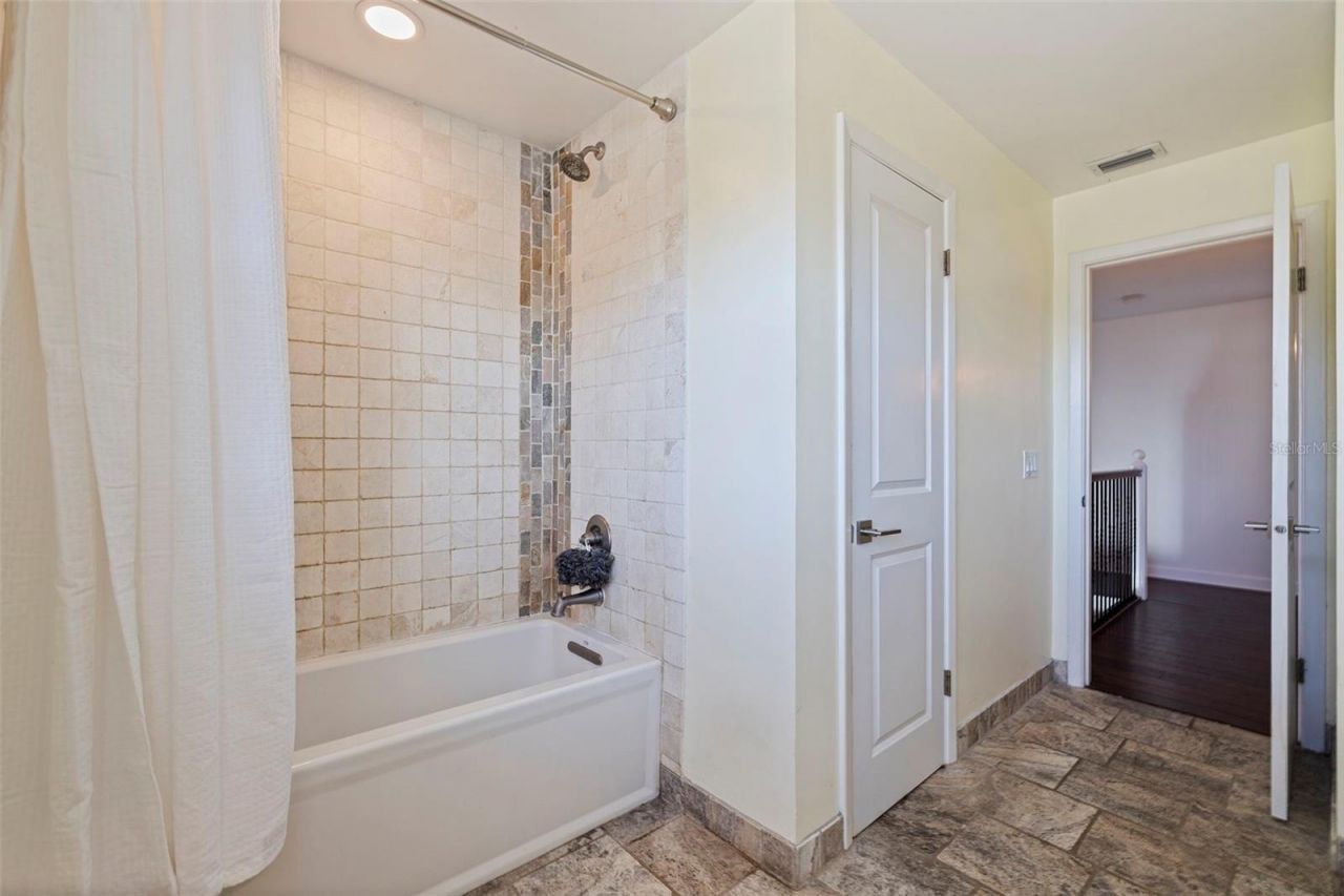 3901 14th Street Ne, Saint Petersburg, FL 33703 Photo