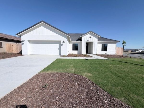 7414 Cryoshere St, Bakersfield, CA 93311