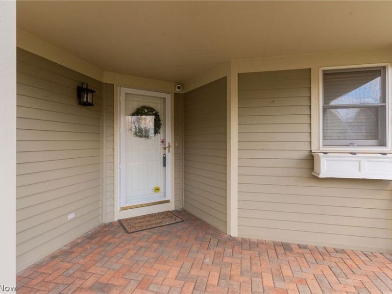 600 The Greens NE, Howland, OH 44484 Photo 2