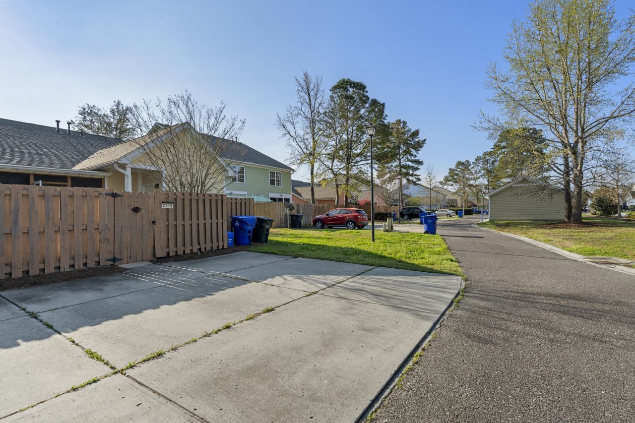 2915 Sweetleaf Lane Photo 21