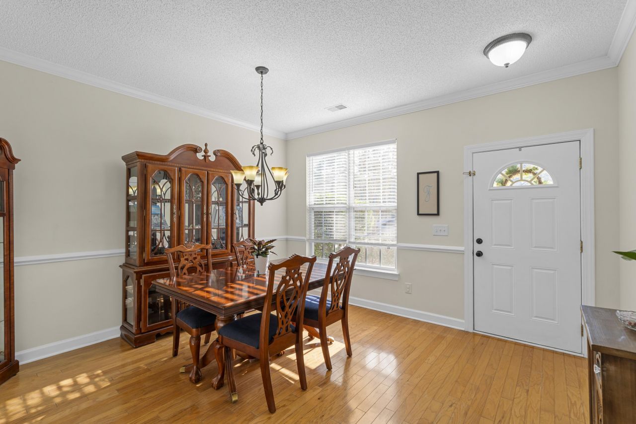 2915 Sweetleaf Lane Photo 3