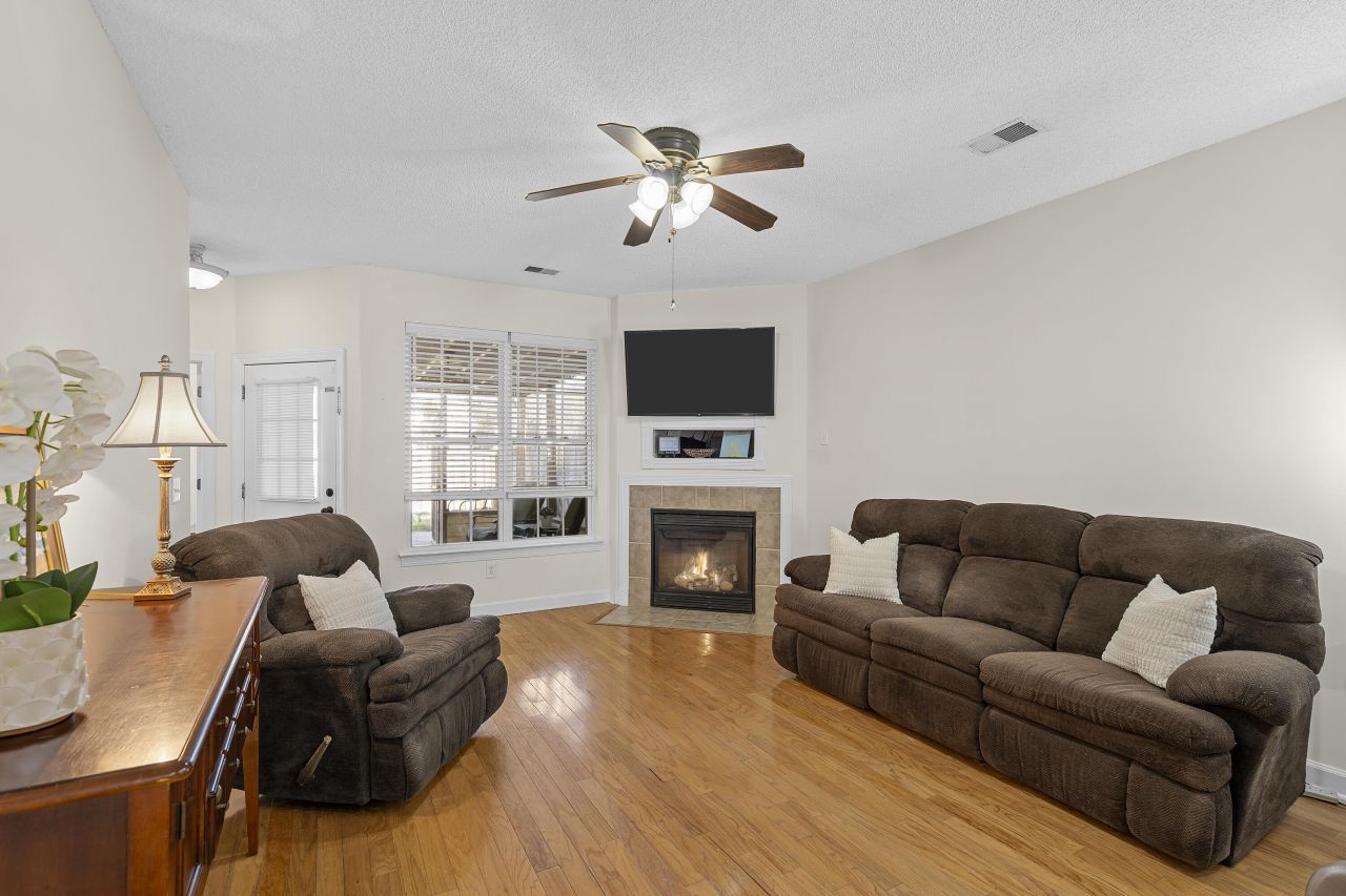 2915 Sweetleaf Lane Photo 7