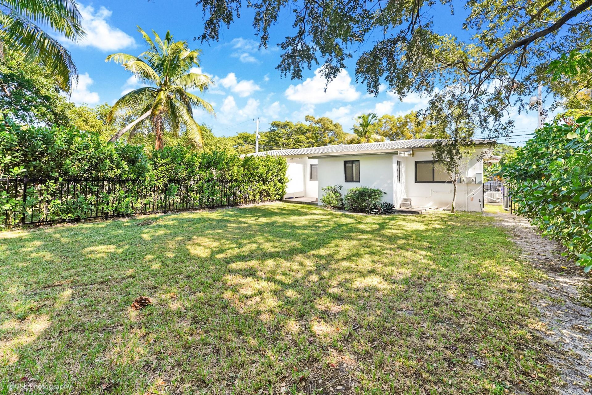 6820 NE 5th Avenue, Miami, FL 33138 Photo