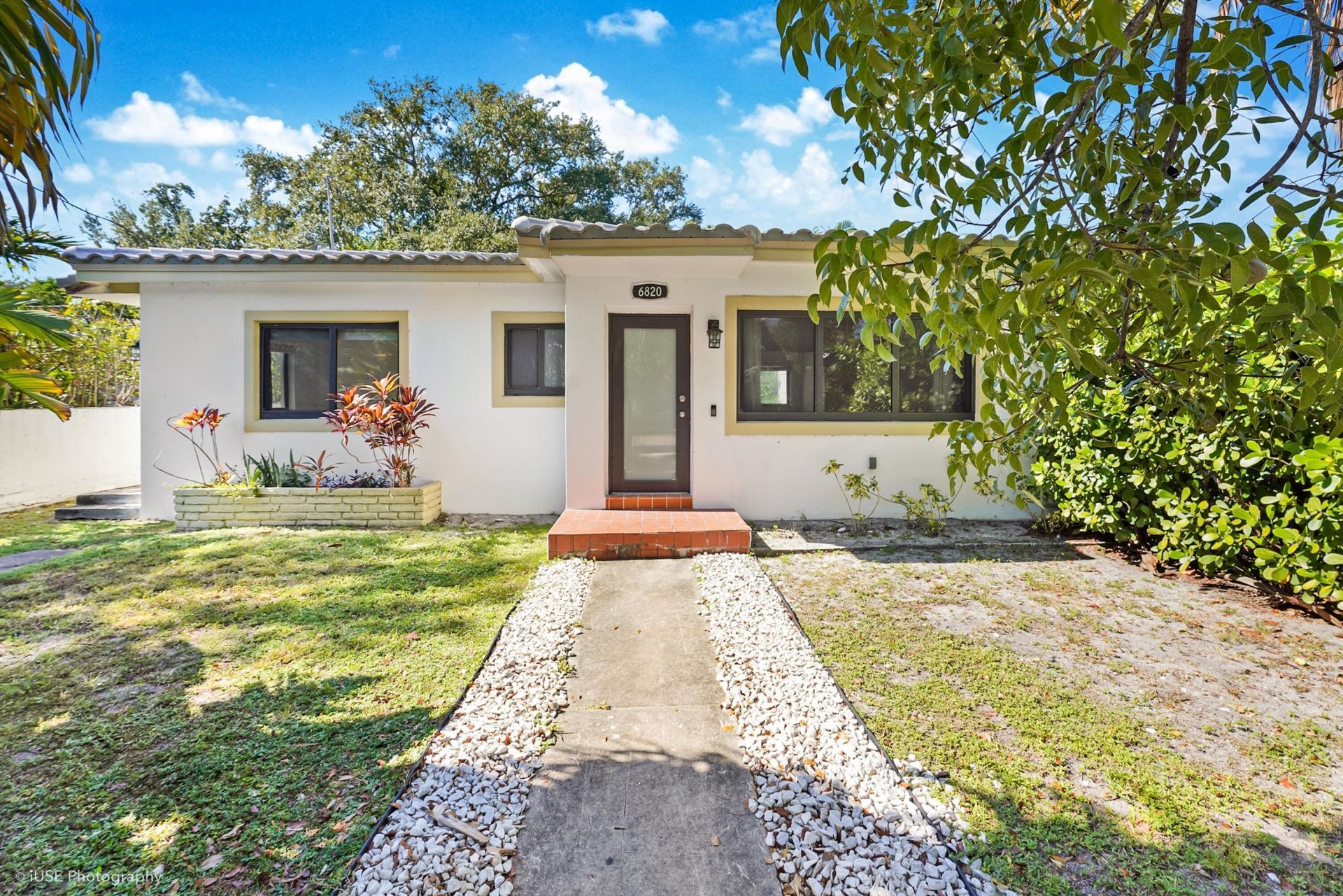 6820 NE 5th Avenue, Miami, FL 33138 Photo