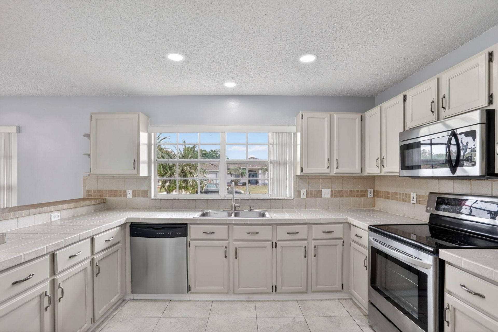 14912 White Magnolia Court, Orlando, FL 32824 Photo