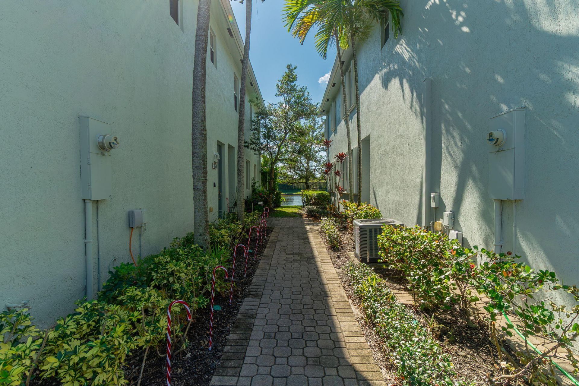 3149 Laurel Ridge Circle, Riviera Beach, FL 33404 Photo