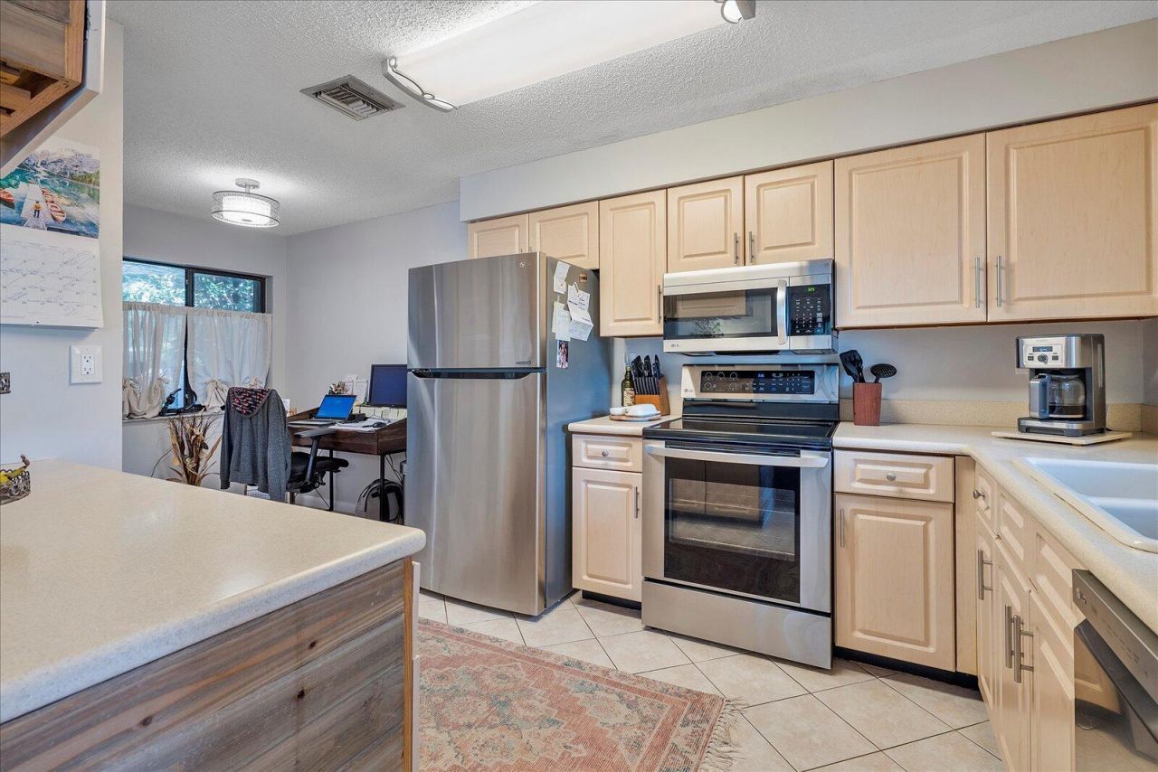 9264 Chelsea Drive S, Plantation, FL 33324 Photo