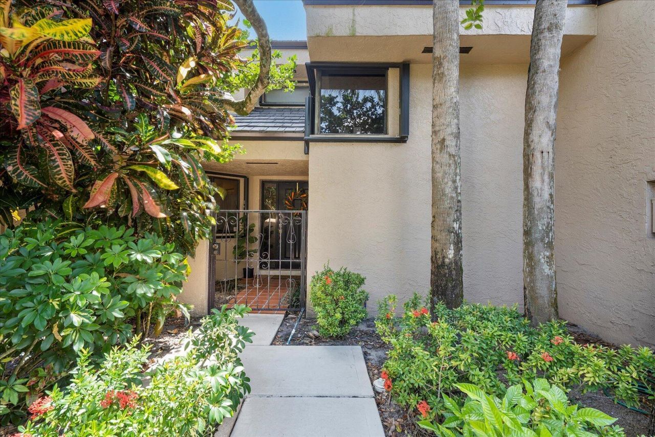 9264 Chelsea Drive S, Plantation, FL 33324 Photo