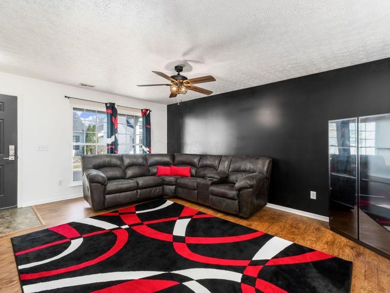 4377 Culburn Park Drive , Grove City, OH 43123 Photo 10