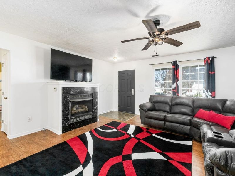 4377 Culburn Park Drive , Grove City, OH 43123 Photo 11