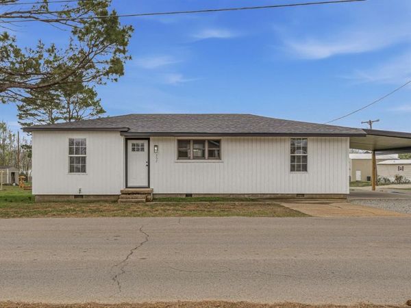 207 W Franklin Street, Marmaduke, AR 72443