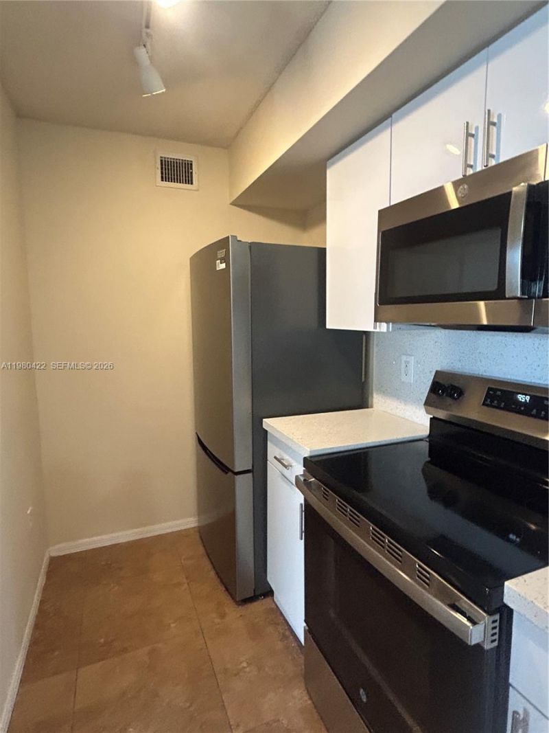 11177 SW 8th St, Unit 204, Pembroke Pines, FL 33025 Photo