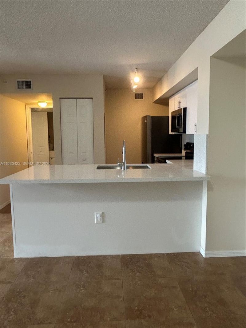 11177 SW 8th St, Unit 204, Pembroke Pines, FL 33025 Photo