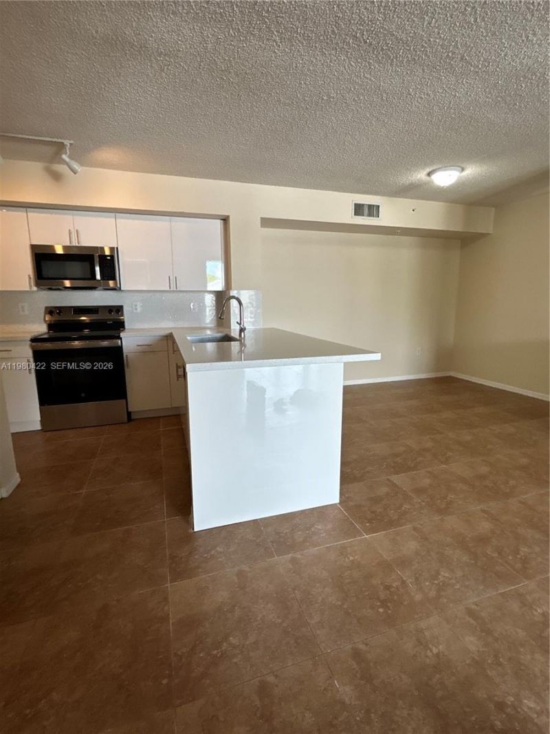 11177 SW 8th St, Unit 204, Pembroke Pines, FL 33025 Photo