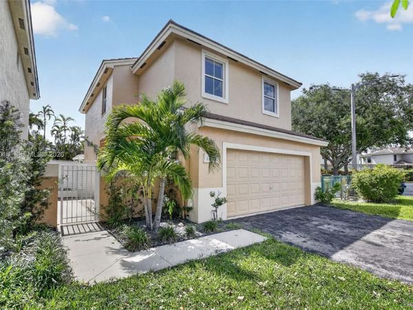 6955 SW 148th Ln, Davie, FL 33331
